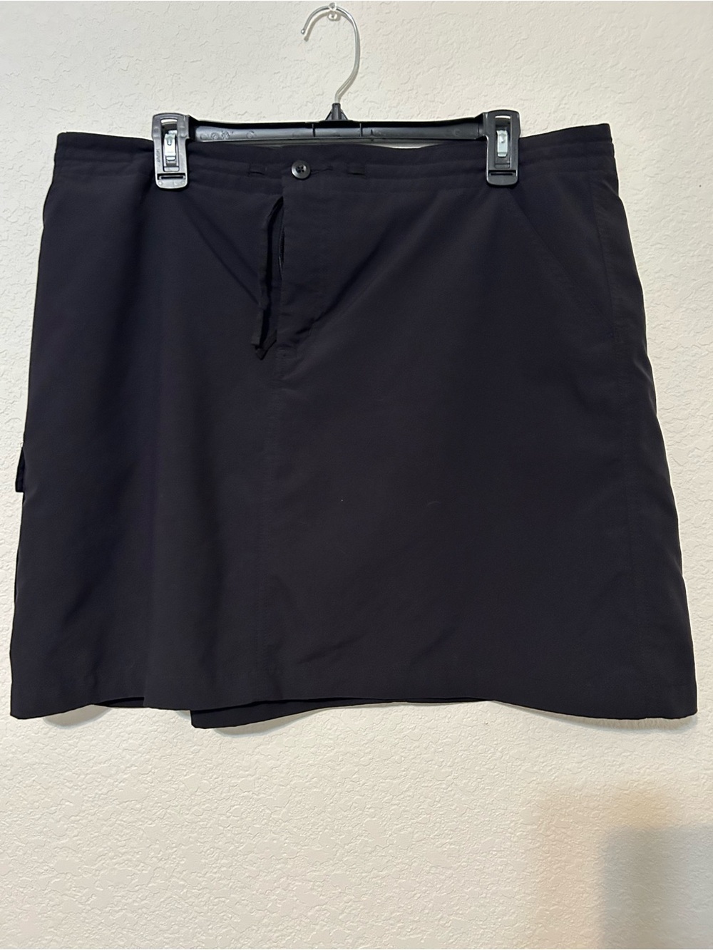 Patagonia Women’s Black Active Skort, Size 12 Preloved